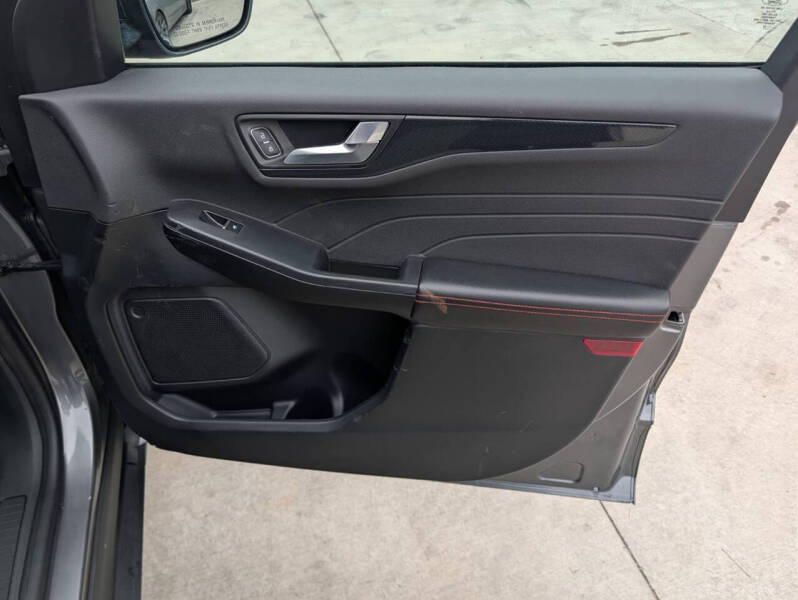 2023 Ford Escape Hybrid ST-Line Select