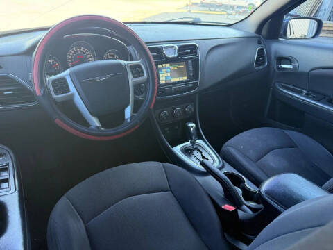 2013 Chrysler 200 Touring