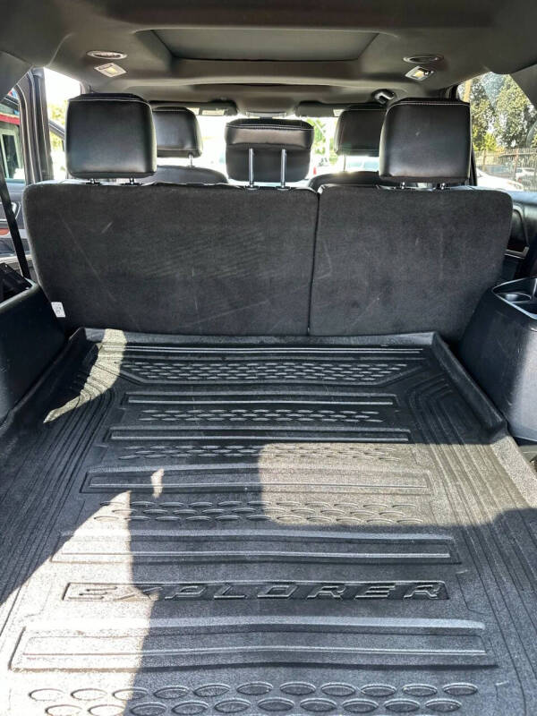 2017 Ford Explorer Platinum