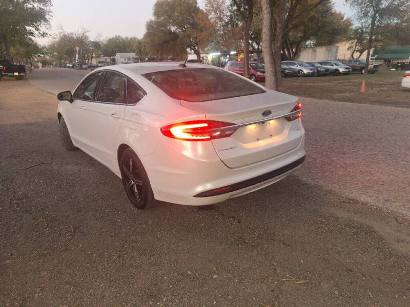 2017 Ford Fusion SE