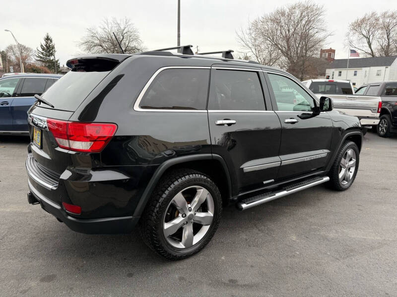 2013 Jeep Grand Cherokee Overland photo 6