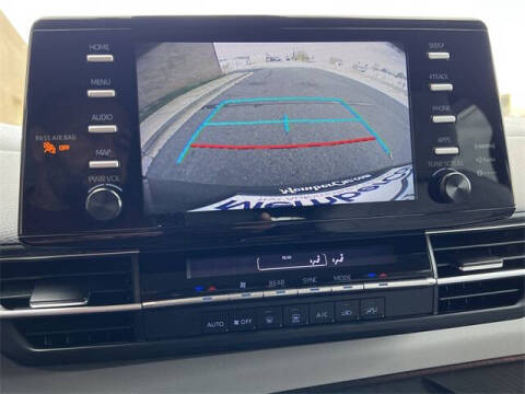 2022 Toyota Sienna LE 8-Passenger