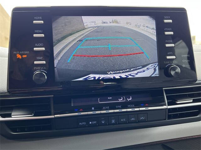 2022 Toyota Sienna LE 8-Passenger