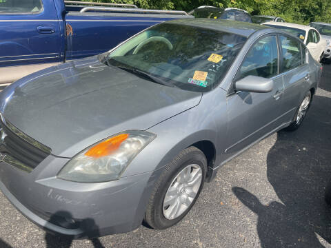 2009 Nissan Altima for sale at Trocci's Auto Sales in West Pittsburg PA