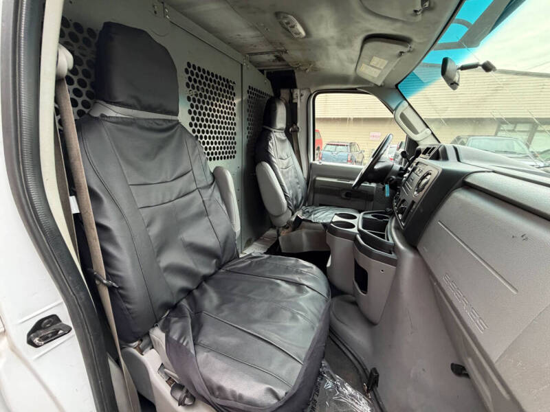 2013 Ford E-Series E-150