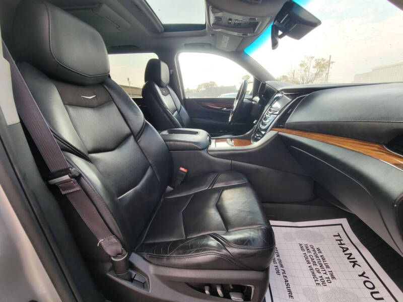 2015 Cadillac Escalade Luxury