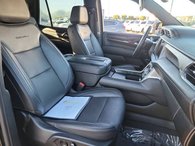 2023 GMC Yukon Denali