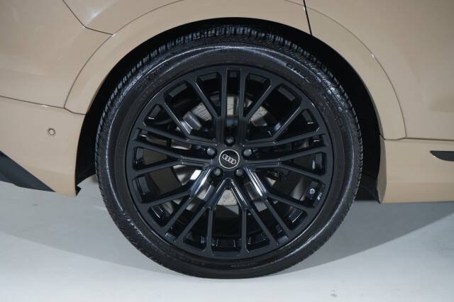 2024 Audi SQ8 4.0T quattro Premium Plus