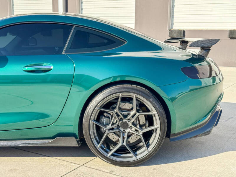 2017 Mercedes-Benz AMG GT