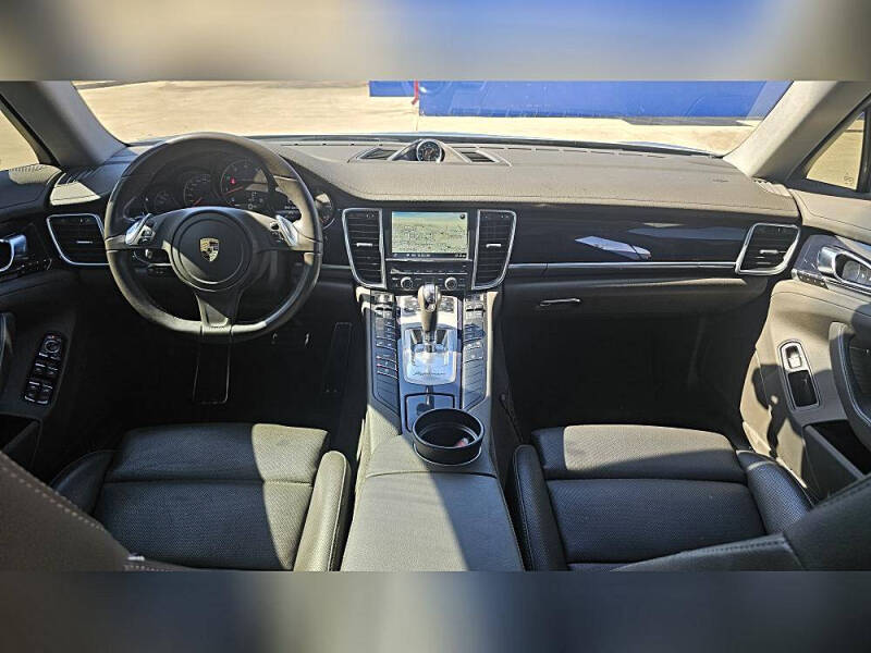 2016 Porsche Panamera