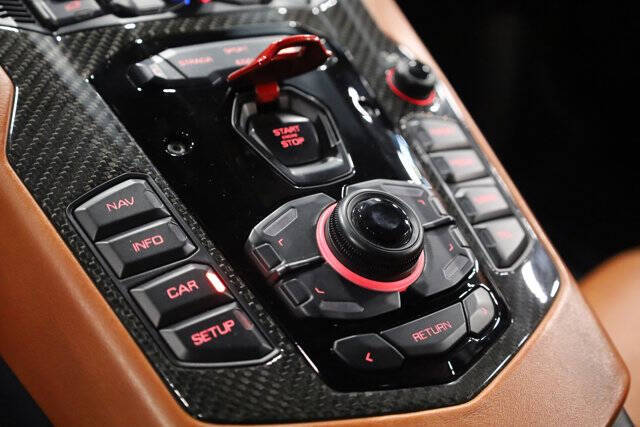 2018 Lamborghini Aventador LP 740-4 S