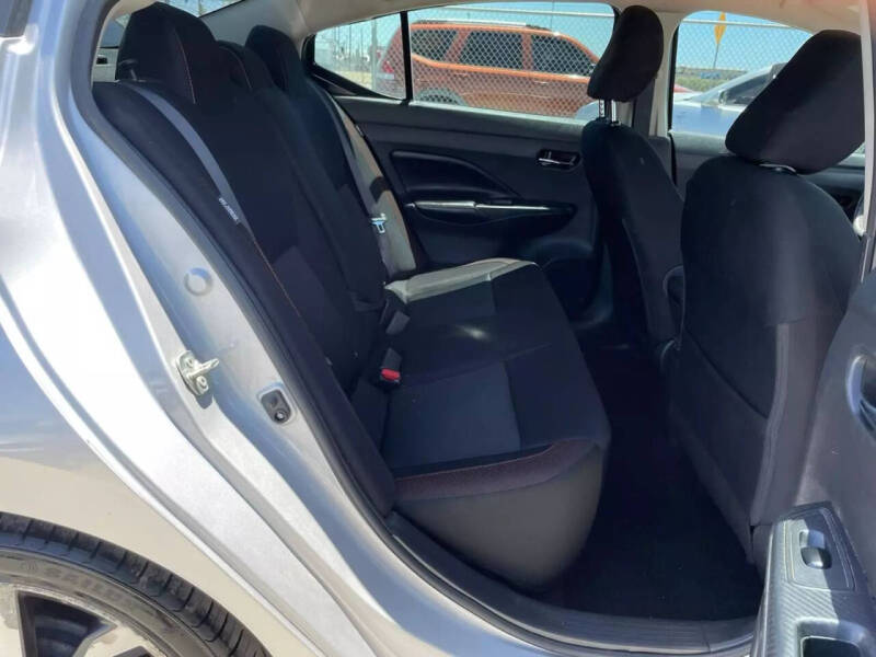 2020 Nissan Versa SR