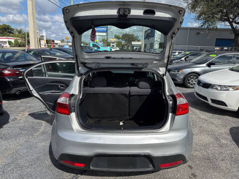 2012 Kia Rio 5-Door EX