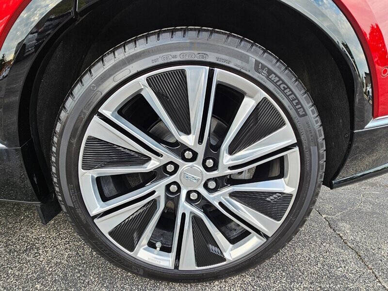 2024 Cadillac LYRIQ Luxury 3