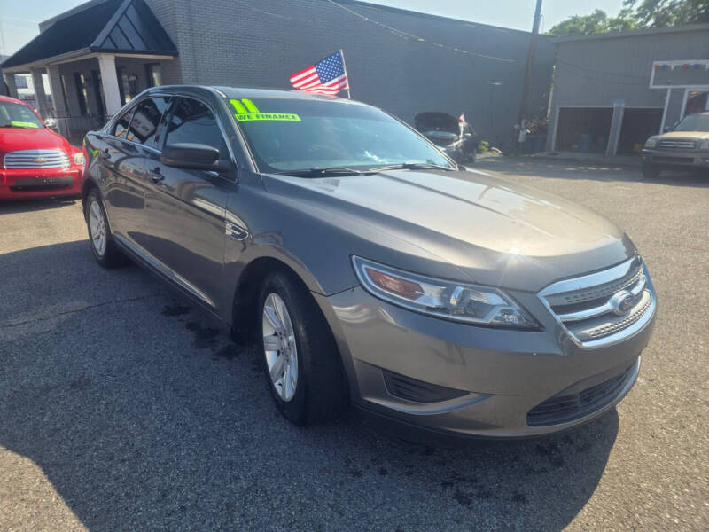 2011 Ford Taurus SE