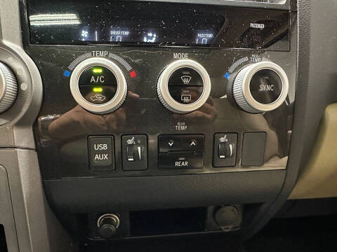 2016 Toyota Sequoia SR5