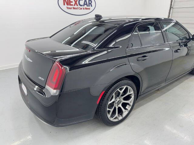 2018 Chrysler 300