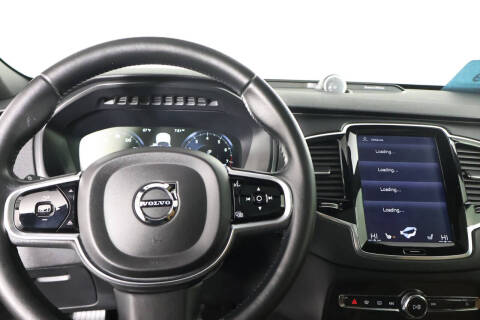 2018 Volvo XC90 T6 Momentum