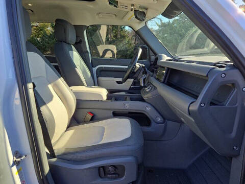 2024 Land Rover Defender 110 P400 X-Dynamic SE