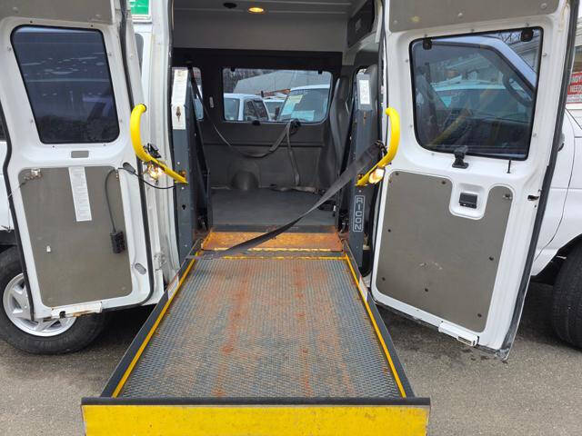 2012 Ford E-Series E-350 SD