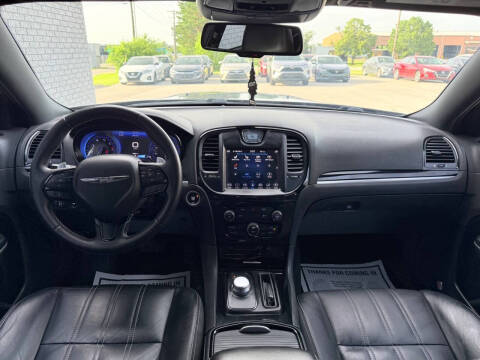 2018 Chrysler 300 S