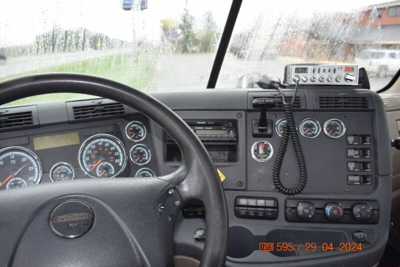 2016 Freightliner Cascadia