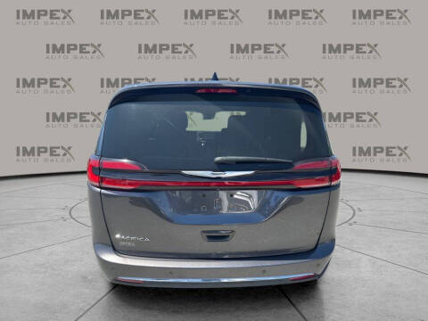 2023 Chrysler Pacifica Touring L