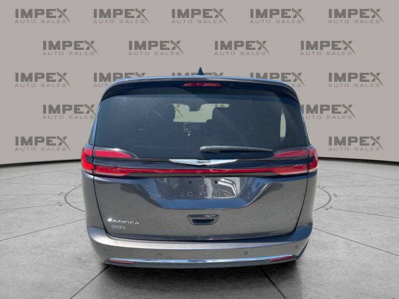 2023 Chrysler Pacifica Touring L