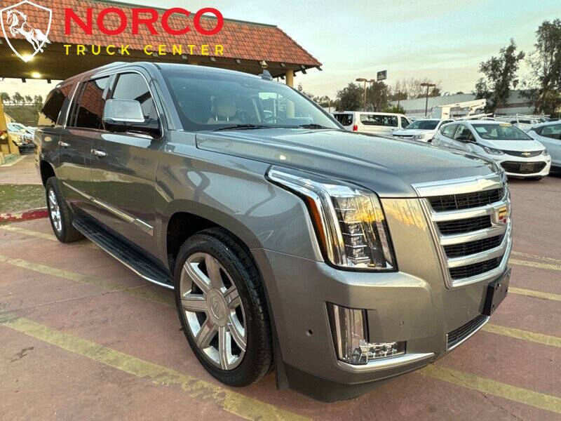 2019 Cadillac Escalade ESV Luxury