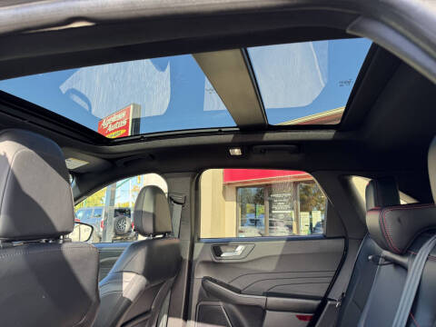 2023 Ford Escape ST-Line Elite