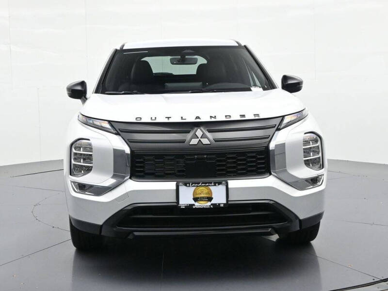 2026 Mitsubishi Outlander LE