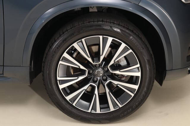 2022 Volvo XC90 T5 Momentum