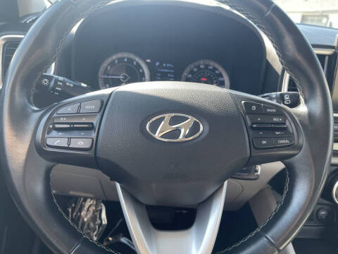 2021 Hyundai Venue SEL