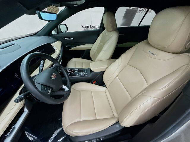 2024 Cadillac XT4 Premium Luxury