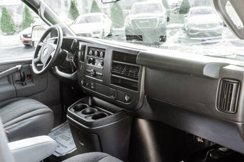 2023 GMC Savana 2500