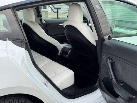 2022 Tesla Model 3 Long Range