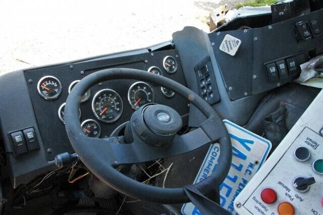 2009 Autocar WXLL