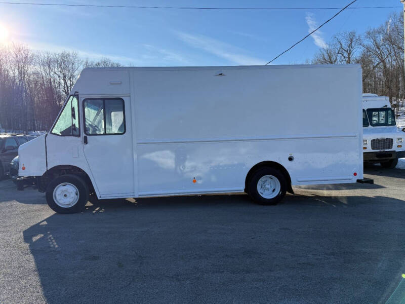 2021 Freightliner MT45 Chassis