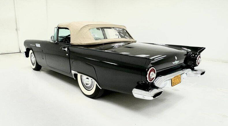 1957 Ford Thunderbird