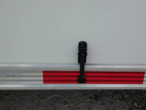 2026 United Trailers 53' Full Bathroom