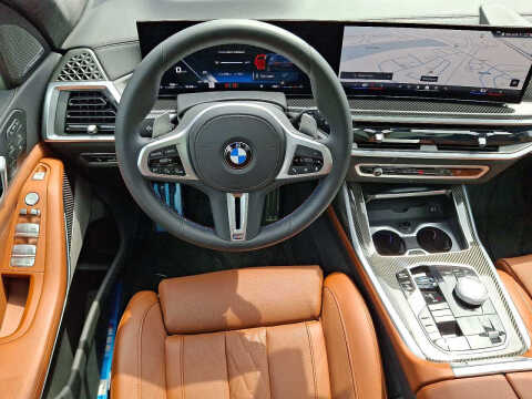 2025 BMW X7 M60i