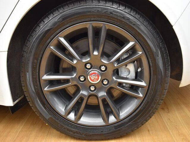 2019 Jaguar XE 25t Premium