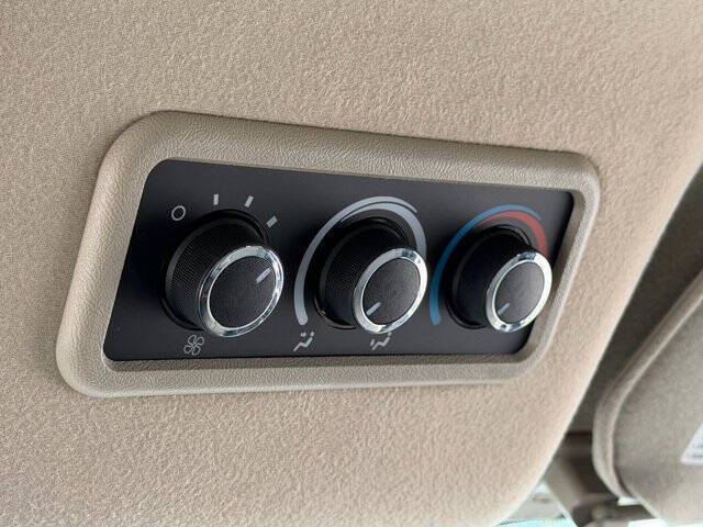 2025 Chevrolet Express LT 3500