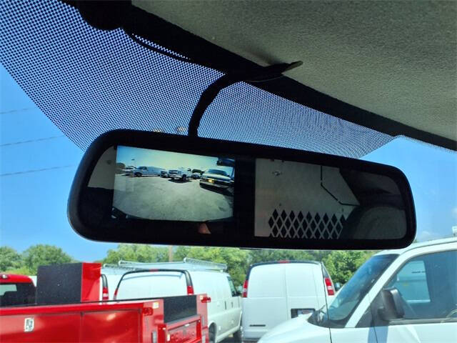 2025 Chevrolet Express 3500