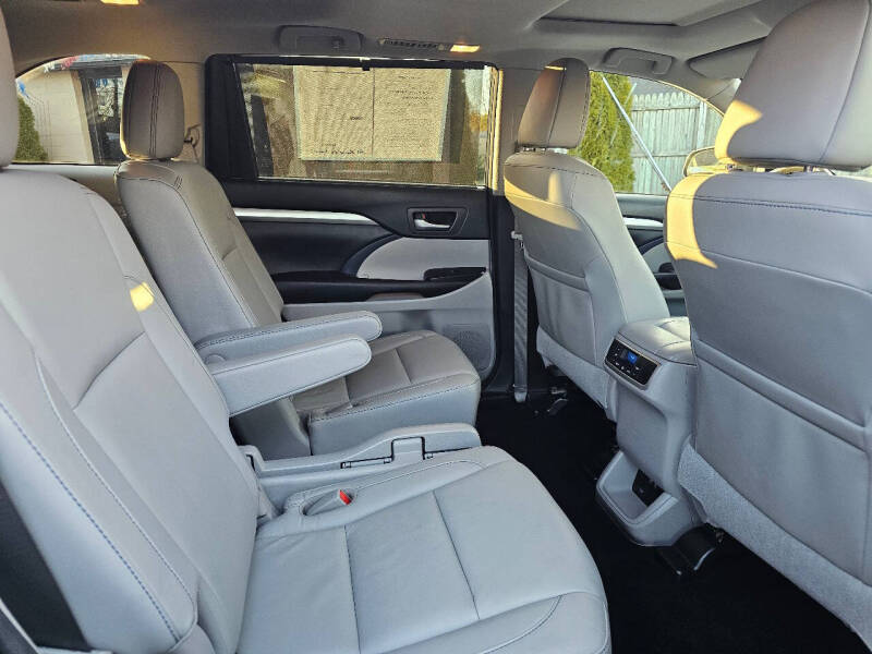 2017 Toyota Highlander XLE