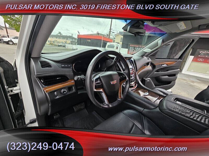 2017 Cadillac Escalade Luxury