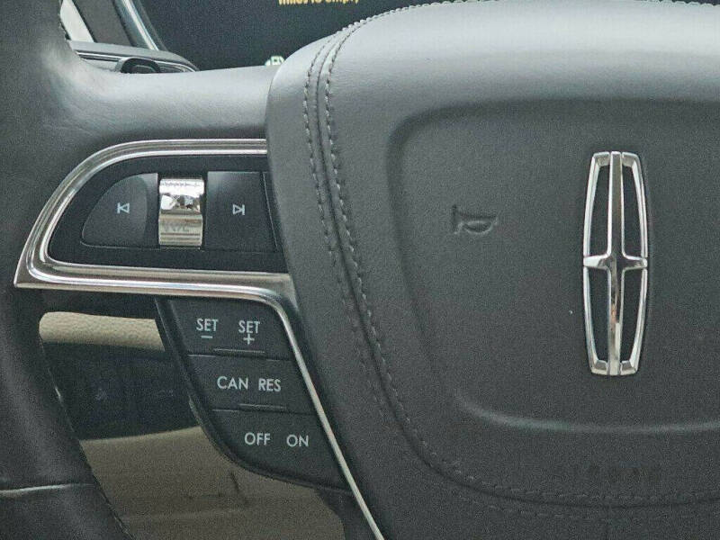 2018 Lincoln Continental Select