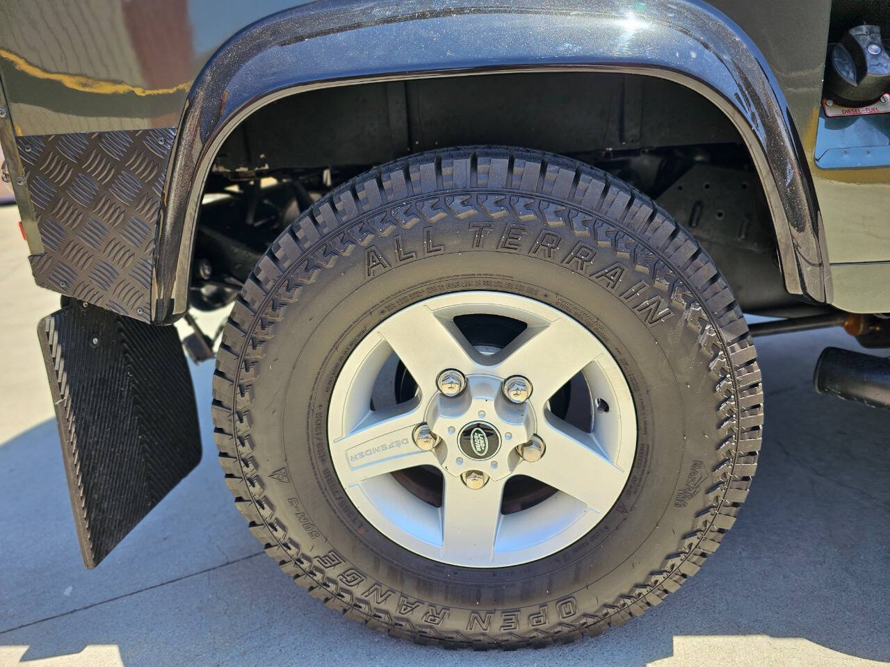 1990 Land Rover Defender 17