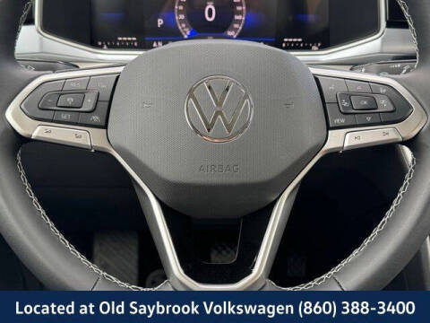 2025 Volkswagen Taos SE 4Motion