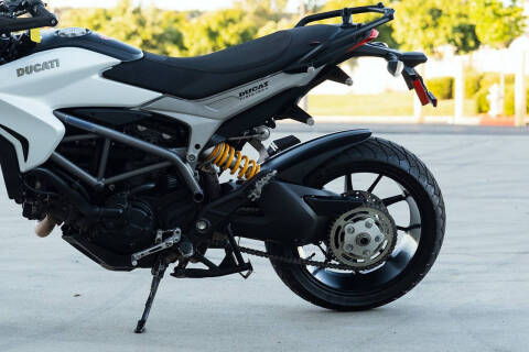 2013 Ducati Hypermotard 821
